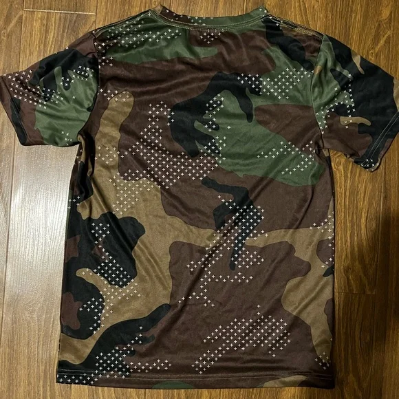 Nike SB dry-fit camo size12-13 yrs - Picture 2 of 2